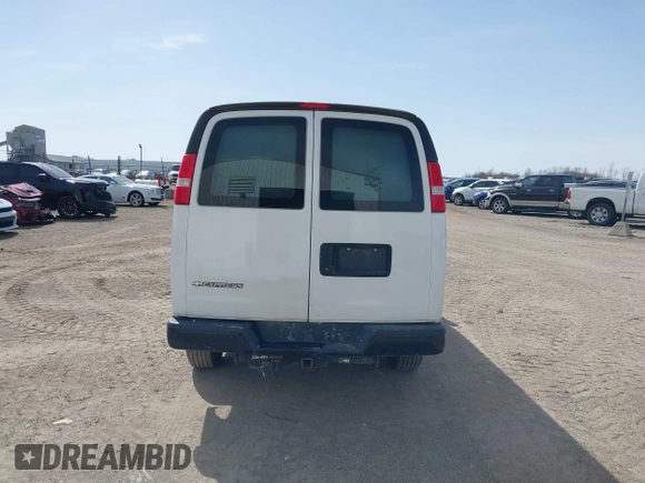 2018 Chevrolet Express Cargo Van with VIN 1GCWGAFP8J1253370, listed as a IAAI auction lot 41791109 with 101,253 mi miles. Bid and sale history available at carsss.com. Image 16.