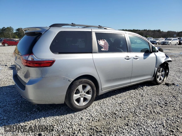 2017 Toyota Sienna LE Auto Access Seat с VIN 5TDKZ3DC1HS768261, выставлен на аукционе Copart как лот 49457495 с пробегом 154 535 миль миль и Списание • Salvage title. История ставок и продаж доступна на DreamBid. Изображение 3.