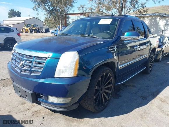 2007 Cadillac Escalade EXT with VIN 3GYFK62887G241511, listed as a IAAI auction lot 41610930 with 57117 miles. Bid and sale history available at carsss.com. Image 2.