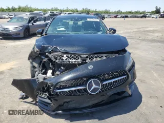 2019 Mercedes-Benz A 220 z VIN WDD3G4EB3KW019870, wystawiony jako Copart lot #59726595 z przebiegiem 73 402 mil mil oraz Szkoda całkowita • Salvage title. Historia ofert i sprzedaży dostępna na DreamBid. Obrazek 5.