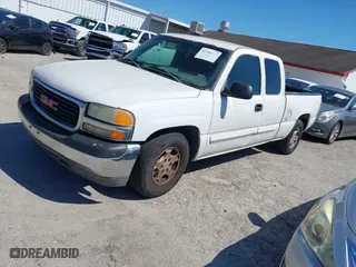 2003 Chevrolet Silverado 1500 LS with VIN 2GCEC19V331221635, listed as a IAAI auction lot 41741397 with 491,899 mi miles. Bid and sale history available at carsss.com. Image 2.