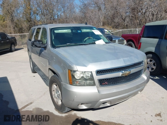 2007 Chevrolet Suburban LT with VIN 1GNFK16397R188641, listed as a IAAI auction lot 41476819 with 209,792 mi miles. Bid and sale history available at carsss.com. Image 1.