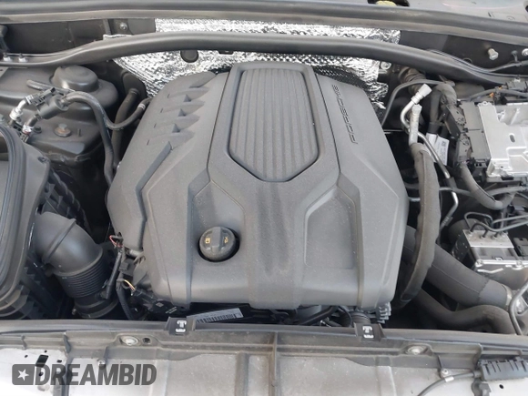 2022 Porsche Macan z VIN WP1AA2A59NLB06264, wystawiony jako IAAI lot #41498822 z przebiegiem 15 701 mil mil oraz . Historia ofert i sprzedaży dostępna na DreamBid. Obrazek 10.