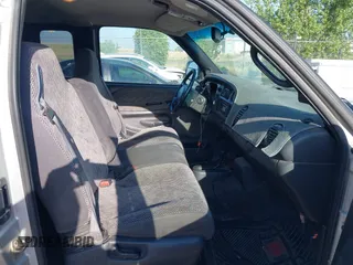 2001 Dodge 1500 with VIN 3B7HF13ZX1M530895, listed as a IAAI auction lot 42350454 with 190,897 mi miles and . Bid and sale history available at DreamBid. Image 5.