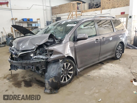 2018 Toyota Sienna XLE with VIN 5TDDZ3DCXJS208964, listed as a Copart auction lot 48735855 with 60,426 mi miles and Salvage Title. Bid and sale history available at carsss.com. Image 1.