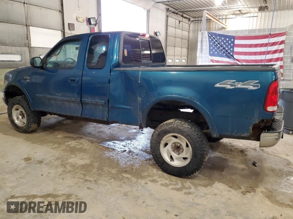 2000 Ford F-150 XL with VIN 1FTRX18L1YKA16800, listed as a Copart auction lot 47552415 with 261,812 mi miles and Clean Title. Bid and sale history available at carsss.com. Image 2.