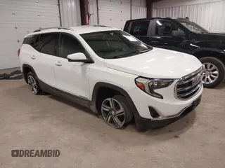 2020 GMC Terrain SLT with VIN 3GKALVEV7LL322627, listed as a IAAI auction lot 41997538 with 68,607 mi miles. Bid and sale history available at carsss.com. Image 1.