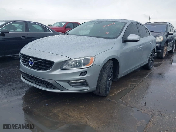 2017 Volvo S60 Dynamic with VIN YV126MFL8H2421443, listed as a IAAI auction lot 41913775 with 171,780 mi miles. Bid and sale history available at carsss.com. Image 17.