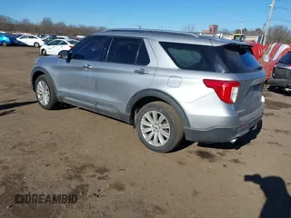 2020 Ford Explorer Limited with VIN 1FMSK8FH7LGA66504, listed as a IAAI auction lot 41463499 with 35,723 mi miles. Bid and sale history available at carsss.com. Image 3.