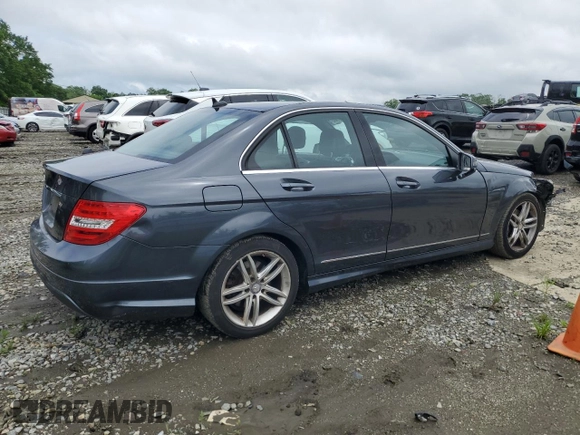 2013 Mercedes-Benz C 250 Sport z VIN WDDGF4HBXDR263968, wystawiony jako Copart lot #57349065 z przebiegiem 94 854 mil mil oraz Szkoda całkowita • Salvage title. Historia ofert i sprzedaży dostępna na DreamBid. Obrazek 3.