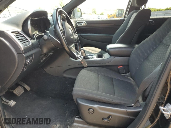 2020 Jeep Grand Cherokee Laredo E z VIN 1C4RJFAG1LC170096, wystawiony jako Copart lot #59853165 z przebiegiem 58 335 mil mil oraz Czysty tytuł • Clean title. Historia ofert i sprzedaży dostępna na DreamBid. Obrazek 7.