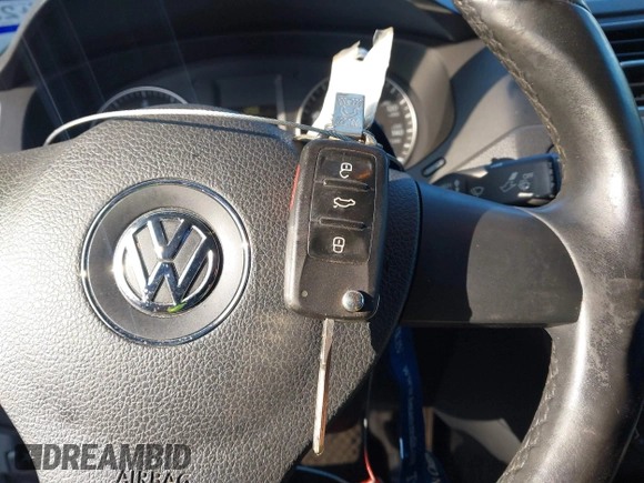 2014 Volkswagen Jetta Sedan SE w/Connectivity with VIN 3VWD07AJ8EM427848, listed as a IAAI auction lot 40988647 with 134,773 mi miles. Bid and sale history available at carsss.com. Image 11.