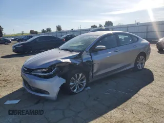 2015 Chrysler 200 S with VIN 1C3CCCBG8FN505798, listed as a Copart auction lot 44623655 with 136,688 mi miles and Salvage Title. Bid and sale history available at DreamBid. Image 1.