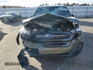 2025 Subaru Forester Premium with VIN JF2SLDBC3SH432943, listed as a Copart auction lot 86817514 with 3,807 mi miles and Salvage Title. Bid and sale history available at carsss.com. Image 5.