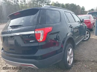 2017 Ford Explorer XLT with VIN 1FM5K8DH4HGD19155, listed as a IAAI auction lot 41853654 with 83,913 mi miles. Bid and sale history available at carsss.com. Image 4.