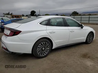2022 Hyundai Sonata Hybrid SEL with VIN KMHL34JJ8NA040388, listed as a Copart auction lot 71458373 with 8,650 mi miles. Bid and sale history available at carsss.com. Image 3.