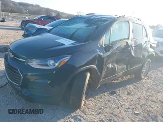 2021 Chevrolet Trax LT with VIN KL7CJPSB2MB321465, listed as a IAAI auction lot 38442466 with 1 mi miles. Bid and sale history available at carsss.com. Image 2.