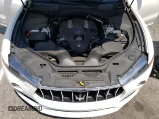 2018 Maserati Levante S with VIN ZN661YUA7JX291905, listed as a Copart auction lot 50729883 with 42,361 mi miles. Bid and sale history available at carsss.com. Image 12.