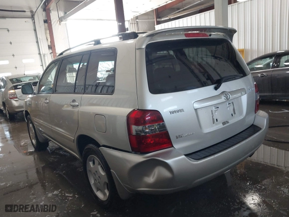 2004 Toyota Highlander with VIN JTEEP21A340057007, listed as a IAAI auction lot 41702526 with 183,608 mi miles. Bid and sale history available at carsss.com. Image 3.