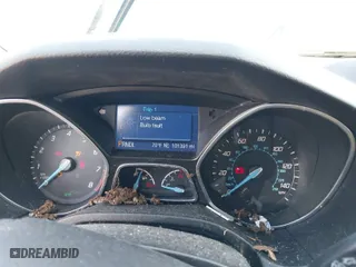 2013 Ford Focus SE with VIN 1FADP3K29DL283330, listed as a IAAI auction lot 42028093 with 101,391 mi miles. Bid and sale history available at carsss.com. Image 7.