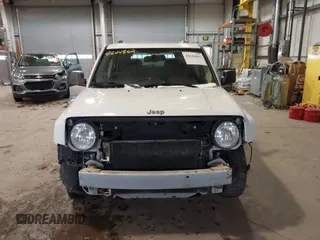 2017 Jeep Patriot High Altitude with VIN 1C4NJPFA6HD137833, listed as a IAAI auction lot 41644862 with 138,799 mi miles and . Bid and sale history available at carsss.com. Image 12.