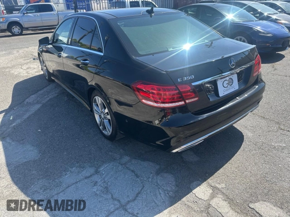 2015 Mercedes-Benz E 350 Sport z VIN WDDHF5KB1FB124388, wystawiony jako Copart lot #57884965 z przebiegiem 140 809 mil mil oraz Czysty tytuł • Clean title. Historia ofert i sprzedaży dostępna na DreamBid. Obrazek 3.