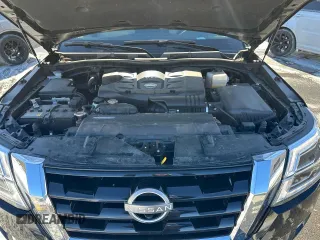 2023 Nissan Armada SL z VIN JN8AY2BA0P9401895, wystawiony jako Copart lot #46125965 z przebiegiem 60 906 mil mil oraz Czysty tytuł • Clean title. Historia ofert i sprzedaży dostępna na DreamBid. Obrazek 9.