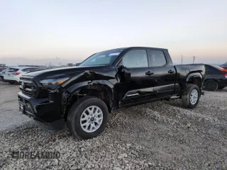 2024 Toyota Tacoma SR5 z VIN 3TMLB5JN0RM030432, wystawiony jako Copart lot #82593734 z przebiegiem 436 mil mil oraz Szkoda całkowita • Salvage title. Historia ofert i sprzedaży dostępna na DreamBid. Obrazek 1.
