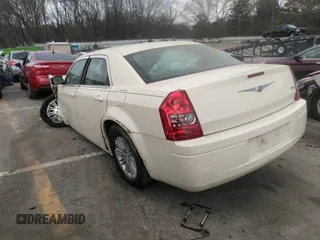 2009 Chrysler 300 LX with VIN 2C3KA43D79H554452, listed as a IAAI auction lot 38252211 with Not Provided miles and . Bid and sale history available at DreamBid. Image 3.