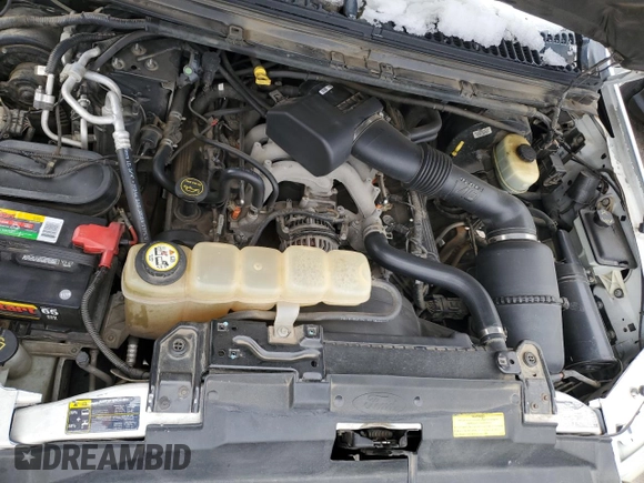 2003 Ford Excursion Eddie Bauer z VIN 1FMNU45S03EB44047, wystawiony jako Copart lot #47495395 z przebiegiem 178 415 mil mil oraz Szkoda całkowita • Salvage title. Historia ofert i sprzedaży dostępna na DreamBid. Obrazek 12.