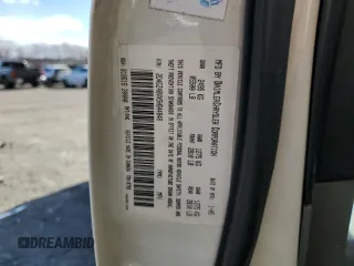 2005 Dodge Magnum SXT z VIN 2D4GZ48VX5H644848, wystawiony jako Copart lot #87614515 z przebiegiem 146 577 mil mil oraz Nie do naprawy • Non repairable. Historia ofert i sprzedaży dostępna na DreamBid. Obrazek 15.