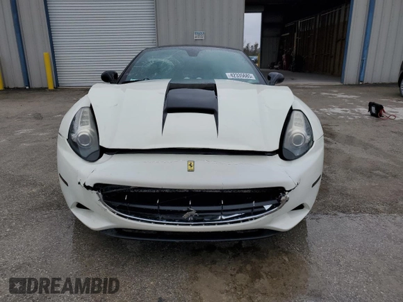 2010 Ferrari California с VIN ZFF65LJA9A0175998, выставлен на аукционе Copart как лот 42335685 с пробегом 45 323 миль миль и Списание • Salvage title. История ставок и продаж доступна на DreamBid. Изображение 5.