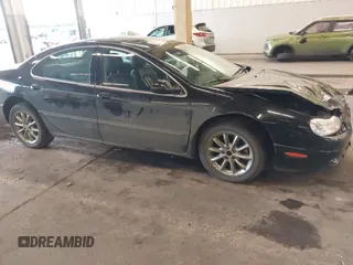 2004 Chrysler Concorde Limited z VIN 2C3AD56G54H602098, wystawiony jako IAAI lot #41192643 z przebiegiem 109 569 mil mil oraz . Historia ofert i sprzedaży dostępna na DreamBid. Obrazek 1.