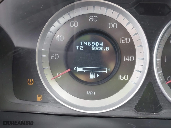 2012 Volvo S60 T5 with VIN YV1622FS8C2057610, listed as a IAAI auction lot 42017112 with 196,984 mi miles. Bid and sale history available at carsss.com. Image 7.
