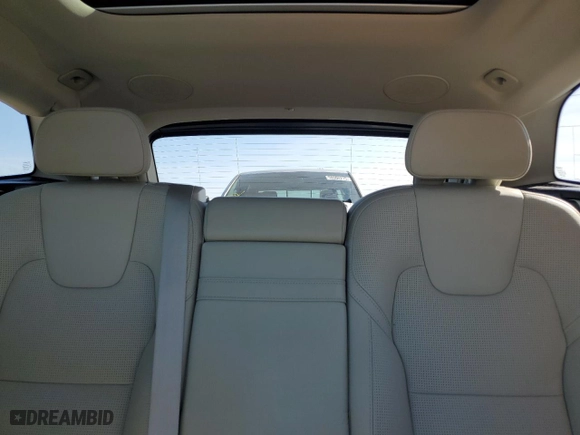 2020 Volvo XC60 Inscription with VIN YV4102RL0L1535600, listed as a Copart auction lot 50661675 with 34,830 mi miles and Salvage Title. Bid and sale history available at carsss.com. Image 10.