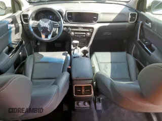2020 Kia Sportage EX z VIN KNDPN3AC9L7773975, wystawiony jako Copart lot #56851565 z przebiegiem 75 929 mil mil oraz Szkoda całkowita • Salvage title. Historia ofert i sprzedaży dostępna na DreamBid. Obrazek 8.