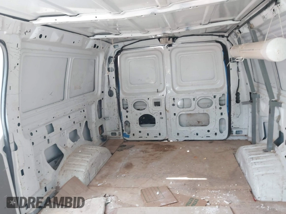 2011 Ford Econoline Cargo Commercial z VIN 1FTNE2EW4BDB15566, wystawiony jako IAAI lot #42344830 z przebiegiem 165 580 mil mil oraz . Historia ofert i sprzedaży dostępna na DreamBid. Obrazek 8.