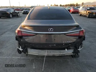 2022 Lexus ES 300h с VIN 58ADA1C12NU025768, выставлен на аукционе Copart как лот 79717704 с пробегом 70 690 миль миль и Списание • Salvage title. История ставок и продаж доступна на DreamBid. Изображение 6.
