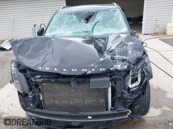 2022 Kia Telluride S with VIN 5XYP64HC6NG261279, listed as a IAAI auction lot 42240640 with 89,317 mi miles and . Bid and sale history available at DreamBid. Image 6.