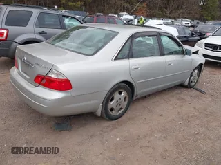 2003 Toyota Avalon XL with VIN 4T1BF28B33U329115, listed as a IAAI auction lot 41015769 with 166,726 mi miles and . Bid and sale history available at carsss.com. Image 4.