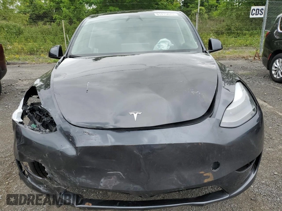 2024 Tesla Model Y с VIN 7SAYGDED2RF040079, выставлен на аукционе Copart как лот 61415675 с пробегом 2 549 миль миль и На запчасти • Non repairable. История ставок и продаж доступна на DreamBid. Изображение 5.