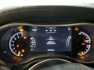 2015 Jeep Grand Cherokee Summit z VIN 1C4RJFJG1FC628532, wystawiony jako Copart lot #52546755 z przebiegiem 107 700 mil mil oraz Szkoda całkowita • Salvage title. Historia ofert i sprzedaży dostępna na DreamBid. Obrazek 9.