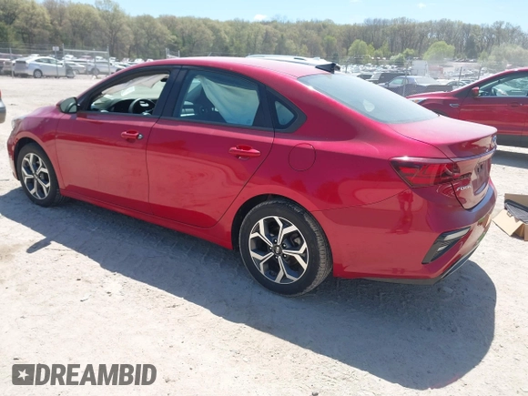 2021 Kia Forte LXS z VIN 3KPF24AD2ME309060, wystawiony jako IAAI lot #42220259 z przebiegiem 79 298 mil mil oraz . Historia ofert i sprzedaży dostępna na DreamBid. Obrazek 3.