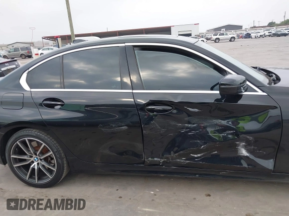 2020 BMW 3 Series 330i with VIN 3MW5R1J0XL8B00985, listed as a IAAI auction lot 42300540 with 50,732 mi miles and . Bid and sale history available at DreamBid. Image 13.