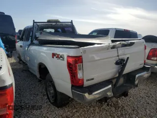 2019 Ford F-250 XL with VIN 1FT7W2B69KEC61997, listed as a Copart auction lot 44033075 with Not provided miles and Salvage title. Bid and sale history available at DreamBid. Image 2.