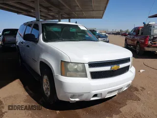 2010 Chevrolet Suburban LS with VIN 1GNUCHE01AR174986, listed as a IAAI auction lot 41697401 with 333,135 mi miles. Bid and sale history available at carsss.com. Image 1.