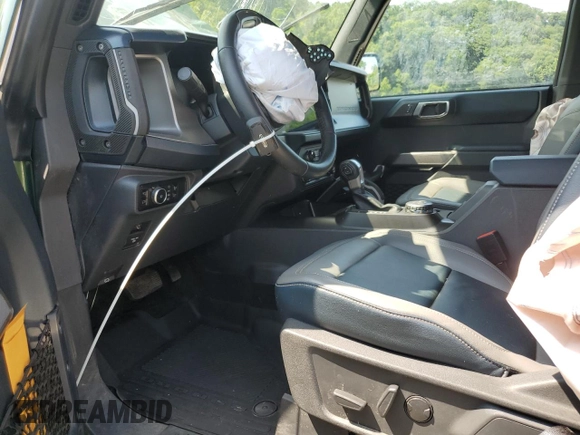 2023 Ford Bronco z VIN 1FMEE5DP7PLB60568, wystawiony jako Copart lot #62118915 z przebiegiem 25 681 mil mil oraz Nie do naprawy • Non repairable. Historia ofert i sprzedaży dostępna na DreamBid. Obrazek 7.