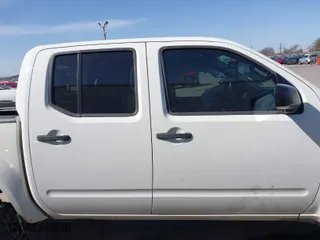 2016 Nissan Frontier SV with VIN 1N6AD0ER8GN782851, listed as a IAAI auction lot 41731187 with 137,461 mi miles. Bid and sale history available at carsss.com. Image 13.