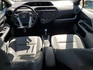 2014 Toyota Prius One z VIN JTDKDTB37E1071879, wystawiony jako Copart lot #59409765 z przebiegiem 80 581 mil mil oraz Szkoda całkowita • Salvage title. Historia ofert i sprzedaży dostępna na DreamBid. Obrazek 8.