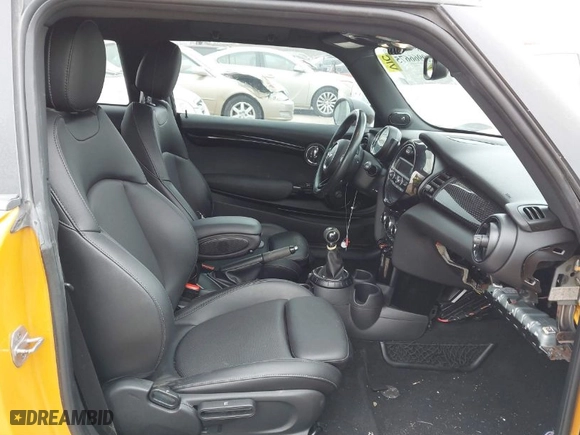 2016 MINI Cooper Hardtop S with VIN WMWXP7C51G2C61145, listed as a IAAI auction lot 40966675 with 70,077 mi miles. Bid and sale history available at carsss.com. Image 5.